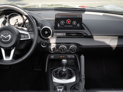 Used 2022 MAZDA MX-5 Miata RF Grand Touring image 33