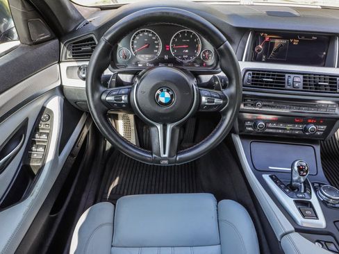 Used 2015 BMW M5 RWD image 27