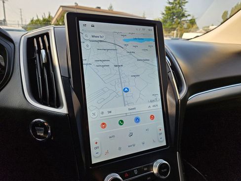 Used 2022 Ford Edge SEL image 4