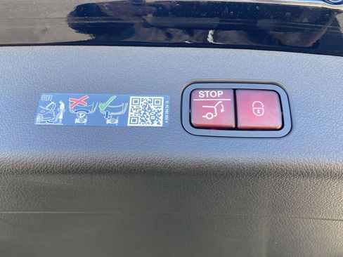 Certified 2025 Mercedes-Benz GLC 300 4MATIC image 12