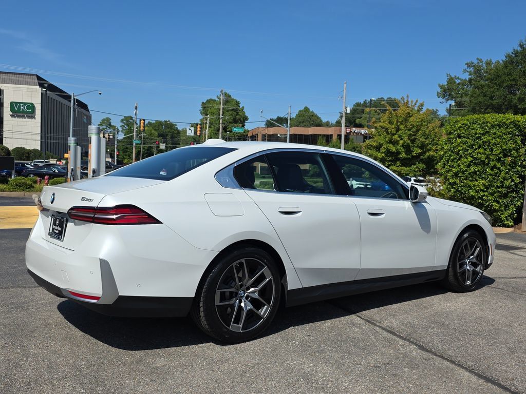 Used 2026 BMW 530i RWD image 5