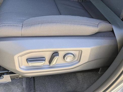 Used 2026 Toyota Tundra SR5 w/ SR5 Convenience Package image 4