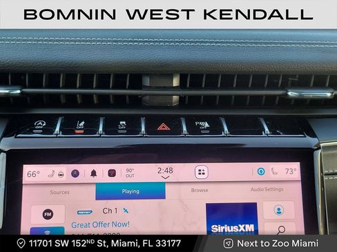 Used 2025 Jeep Grand Cherokee Limited w/ Black Appearance Package image 16