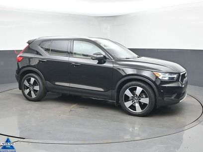 Used 2020 Volvo XC40 T5 Momentum w/ Protection Package Premier