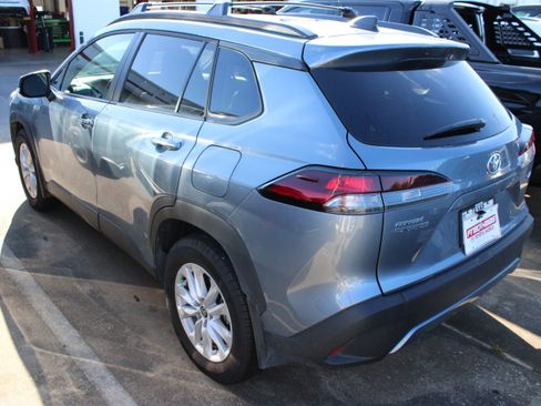 Certified 2026 Toyota Corolla Cross LE FWD image 8
