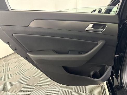 Used 2017 Hyundai Sonata Sport 2.0T FWD image 18
