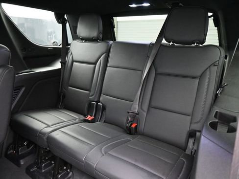 Used 2025 GMC Yukon Denali AWD/4WD image 26