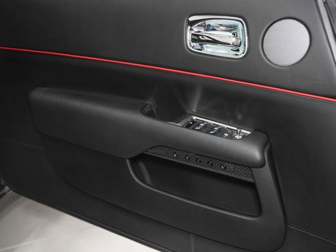 Used 2019 Rolls-Royce Wraith image 40