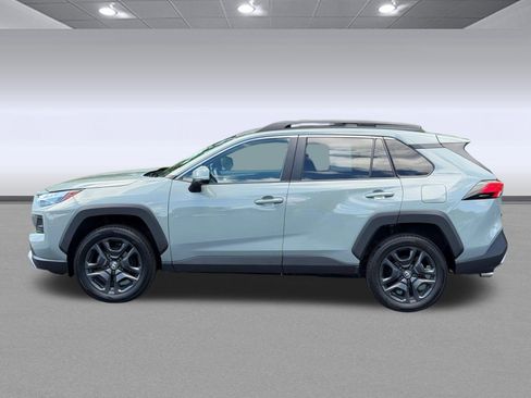 Used 2022 Toyota RAV4 Adventure AWD/4WD image 2