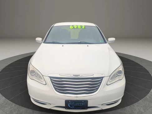 Used 2014 Chrysler 200 Touring image 8