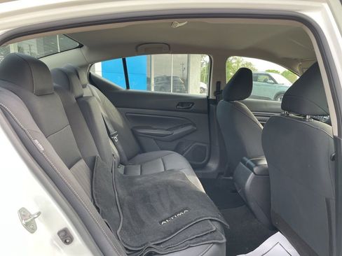 Used 2024 Nissan Altima 2.5 S image 15