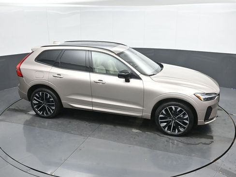 New 2026 Volvo XC60 B5 Ultra w/ Protection Package Premier AWD/4WD image 33