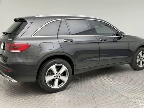 Used 2021 Mercedes-Benz GLC 300 4MATIC image 2