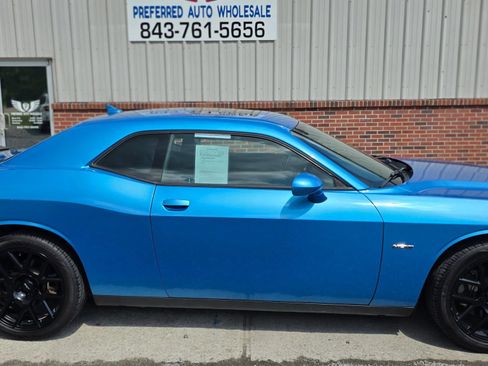 Used 2016 Dodge Challenger R/T Plus RWD image 4