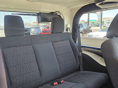 Used 2012 Jeep Wrangler Rubicon w/ PWR Convenience Group AWD/4WD image 11