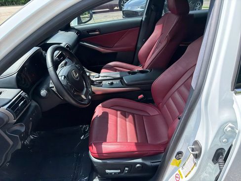 Used 2017 Lexus IS 350 F Sport w/ F Sport Package RWD image 9