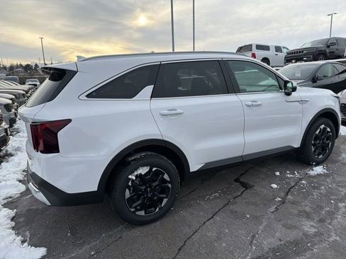 New 2026 Kia Sorento S AWD/4WD image 3