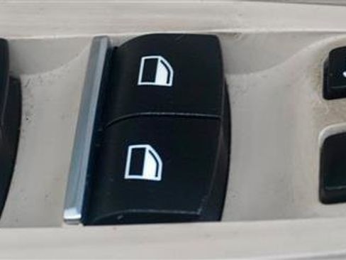 Used 2016 BMW 550i xDrive Sedan AWD/4WD image 40