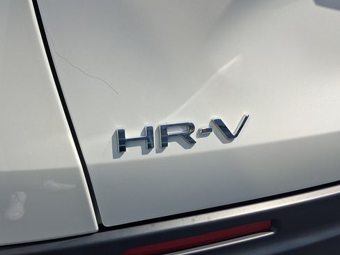 Used 2027 Honda HR-V LX image 23