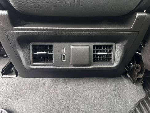 Used 2023 Chevrolet Silverado 1500 LT AWD/4WD image 15