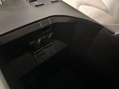 Used 2021 Toyota Camry XSE w/ Navigation Package image 32