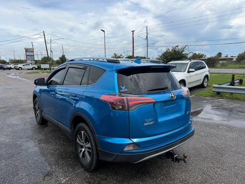 Used 2017 Toyota RAV4 XLE FWD image 3
