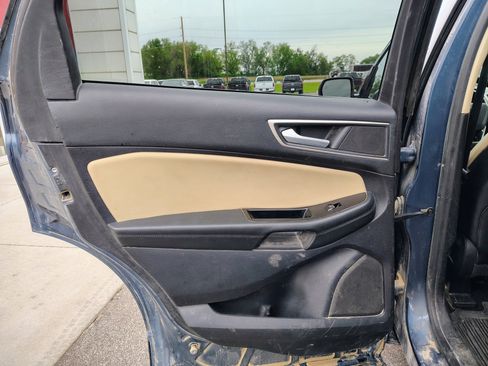 Used 2019 Ford Edge SEL w/ Equipment Group 201A FWD image 11