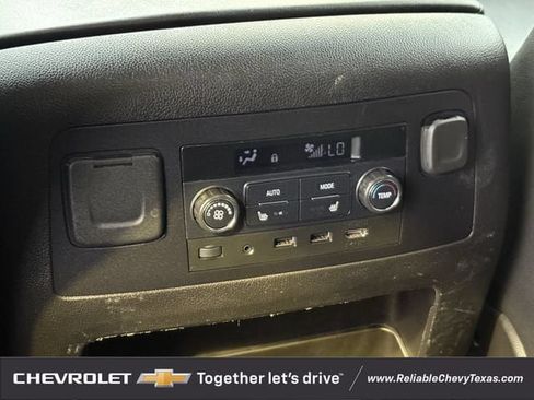 Used 2018 Chevrolet Suburban Premier RWD image 36