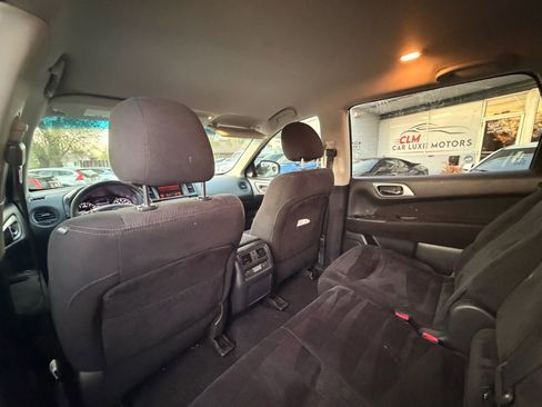 Used 2014 Nissan Pathfinder S FWD image 12