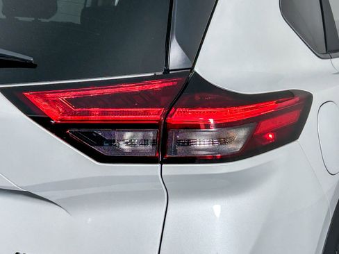 Certified 2025 Nissan Rogue Rock Creek image 9