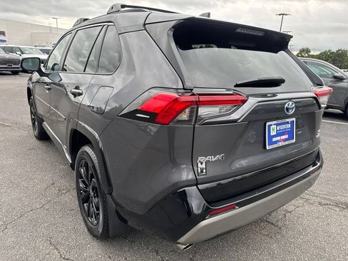Used 2023 Toyota RAV4 SE AWD/4WD image 4
