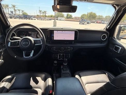 Used 2024 Jeep Wrangler High Altitude AWD/4WD image 13