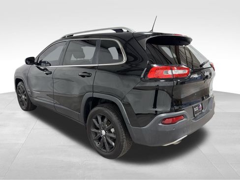Used 2018 Jeep Cherokee Limited image 8