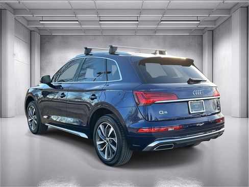 Used 2022 Audi Q5 2.0T Premium w/ Convenience Package image 5