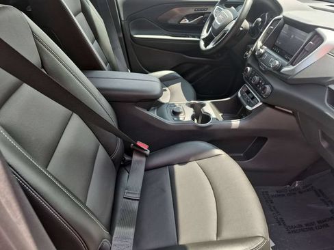 Used 2024 GMC Terrain SLT AWD/4WD image 33