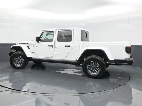 New 2026 Jeep Gladiator Mojave image 5