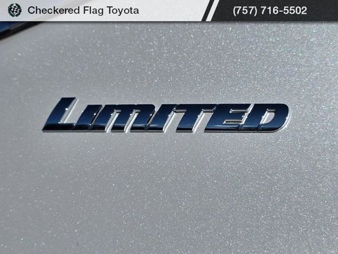 Used 2024 Toyota Tundra Limited image 9