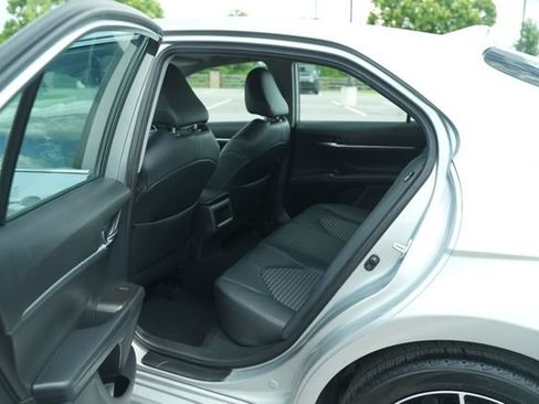 Used 2023 Toyota Camry SE FWD image 15