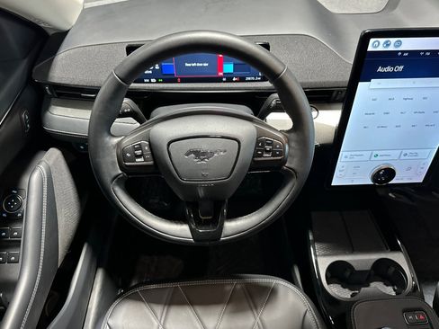 Used 2021 Ford Mustang Mach-E Select image 13