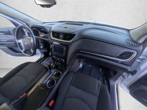 Used 2017 Chevrolet Traverse LT AWD/4WD image 26
