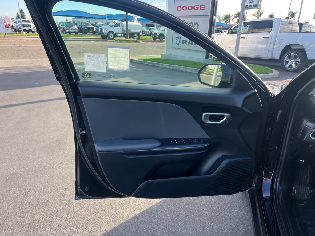 Used 2025 Kia K4 FWD image 17
