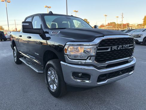 Used 2024 RAM 2500 Big Horn w/ Bed Utility Group image 4