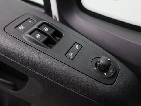 Used 2025 RAM ProMaster 2500 w/ Convenience Group FWD image 15