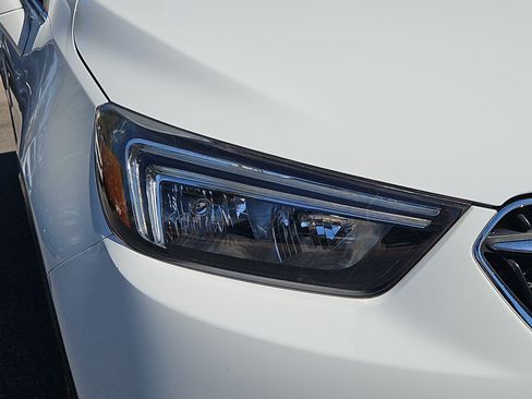 Certified 2018 Buick Encore Preferred FWD image 10