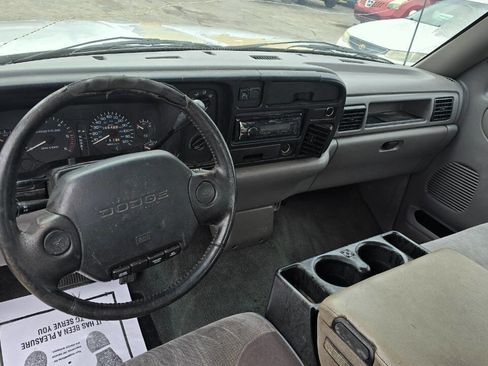 Used 1996 Dodge Ram 1500 Truck 2WD Club Cab image 8
