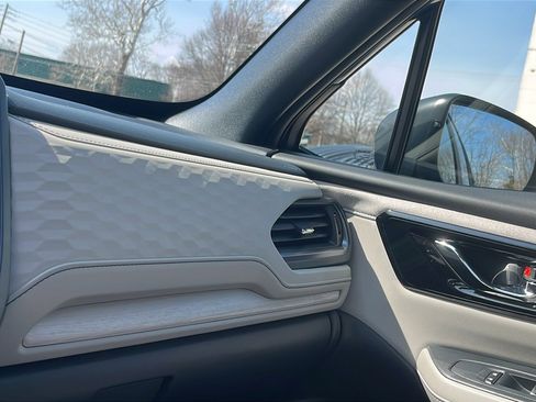 Certified 2025 Subaru Forester Limited AWD/4WD image 18