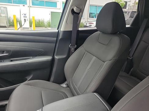 Used 2025 Hyundai Tucson SEL FWD image 23