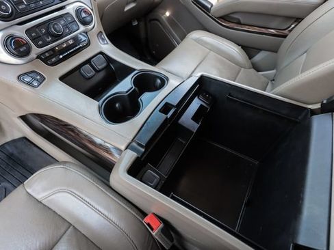 Used 2020 GMC Yukon SLT w/ Open Road Package AWD/4WD image 42