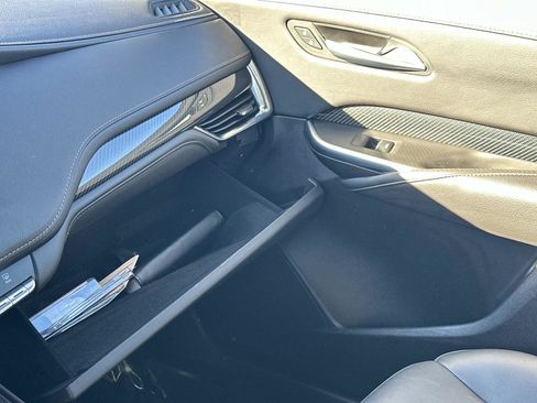 Certified 2023 Cadillac XT4 Sport w/ Technology Package image 31