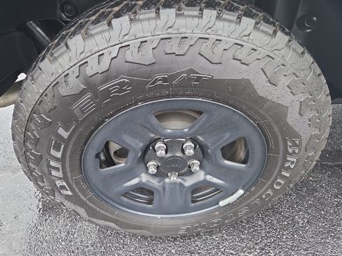 Used 2024 Jeep Wrangler Sport AWD/4WD image 11